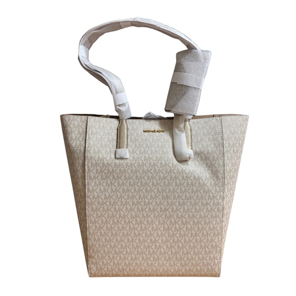 New Michael Kors Cream Tote Bag - Picture 1 of 1